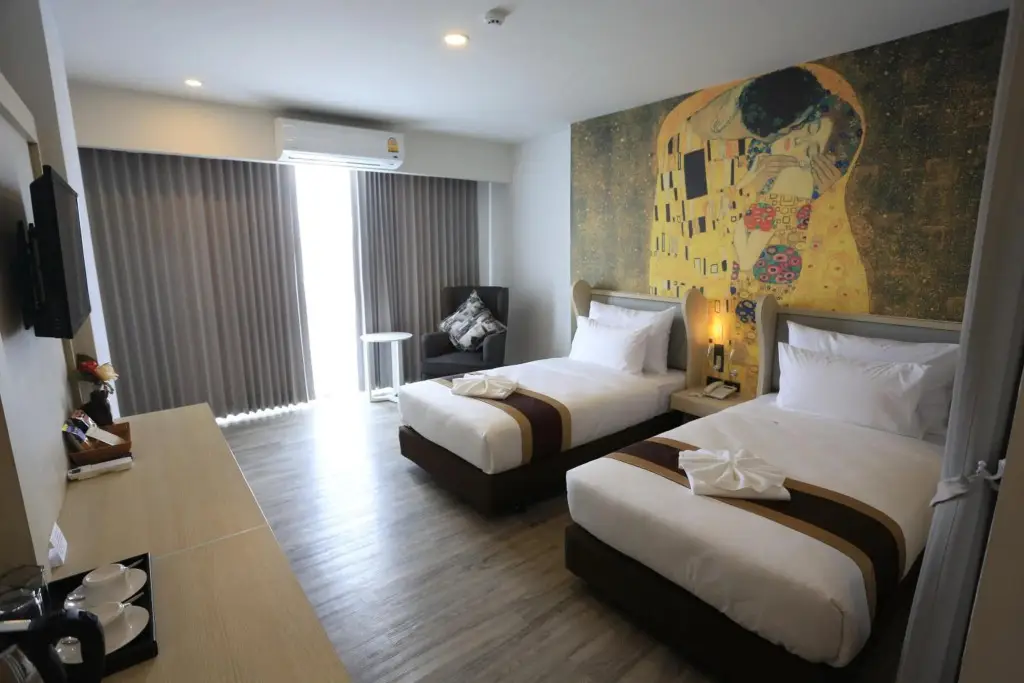 Кхонкэн: Bright Hotel