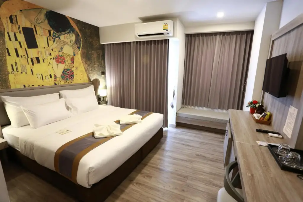Кхонкэн: Bright Hotel