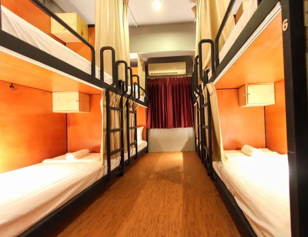 Бангкок: Thonglor Travellers Hostel & Cafe