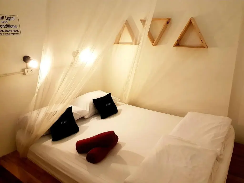 Канчанабури: No.25 Cafe & Hostel