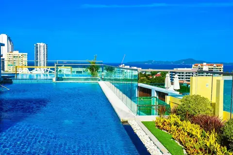 Peak Towers Condominium — фото 1