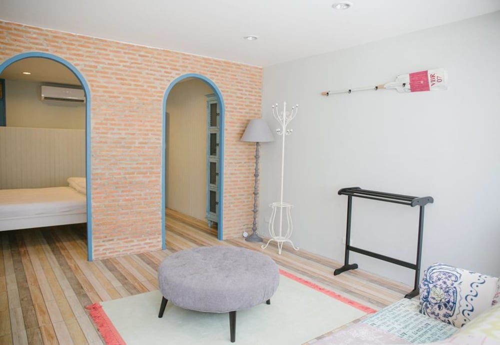 Чаам: Fio's House by the Sea