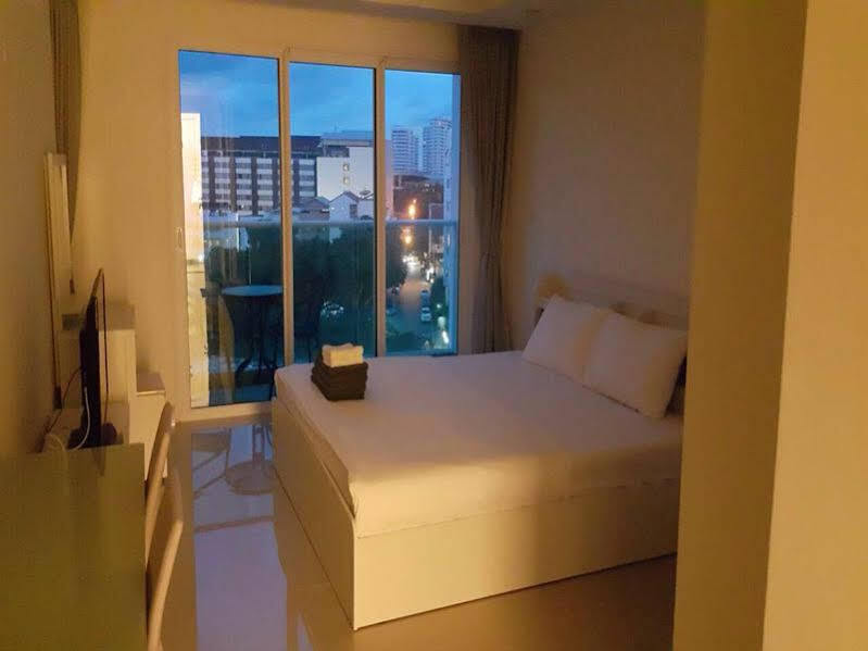 Паттайя: Luxury Cosy Beach View Condominium