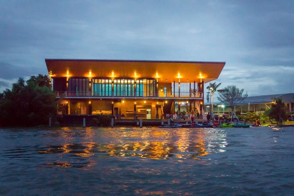Фантон: Bangpakong Boat Club