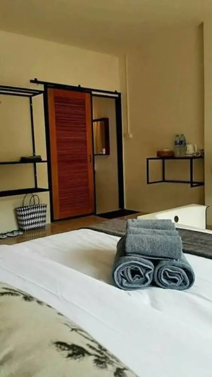 Краби: Guestroom 401