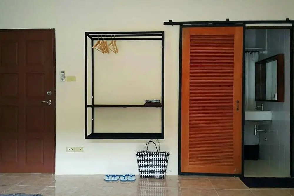 Краби: Guestroom 401