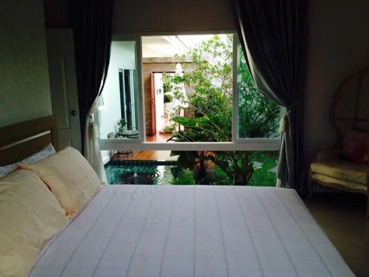 Саттахип: Baan Bor Bai Mai