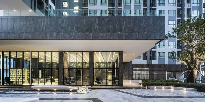 Паттайя: THE BASE Central Pattaya by UL