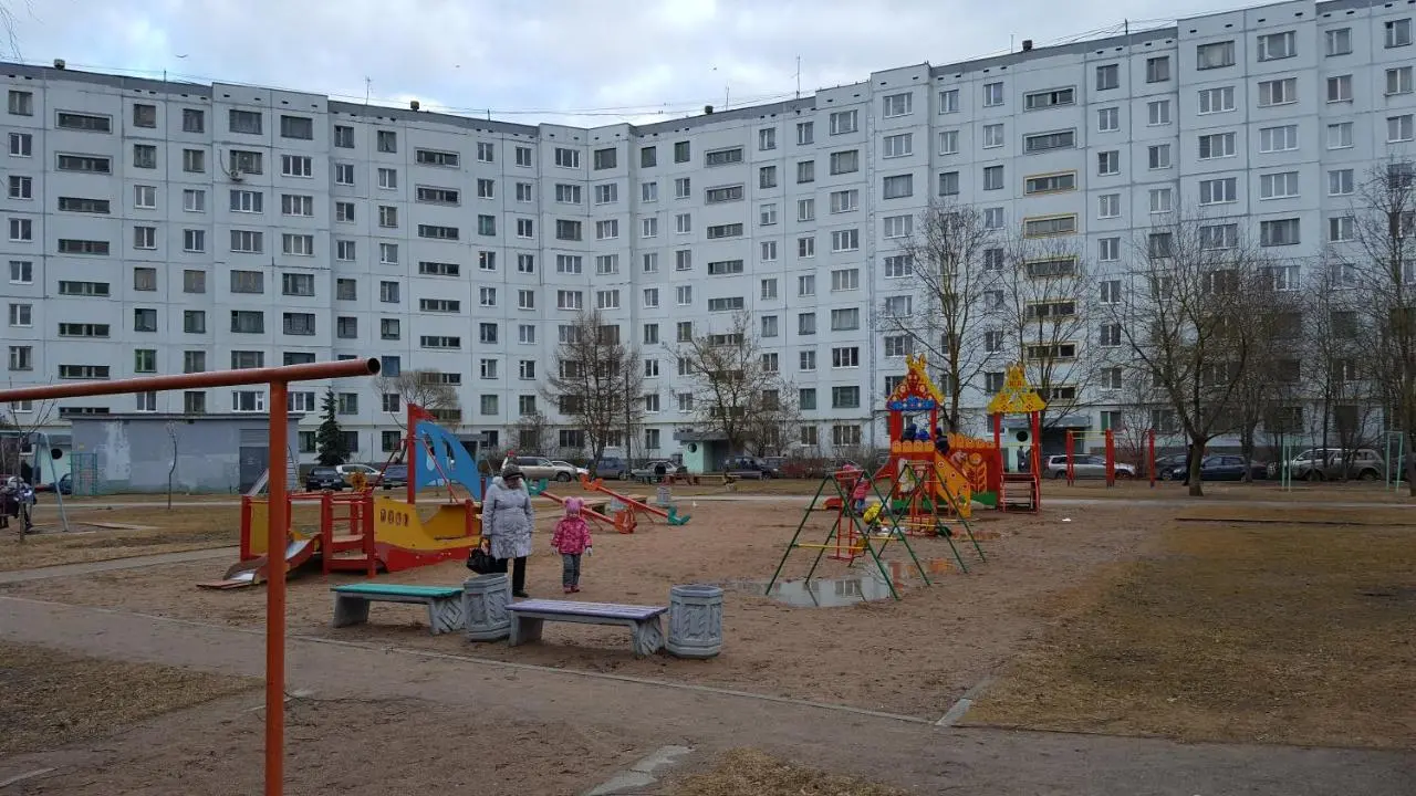 Псков: Apartment GrInn 45 on Kommunalnaya
