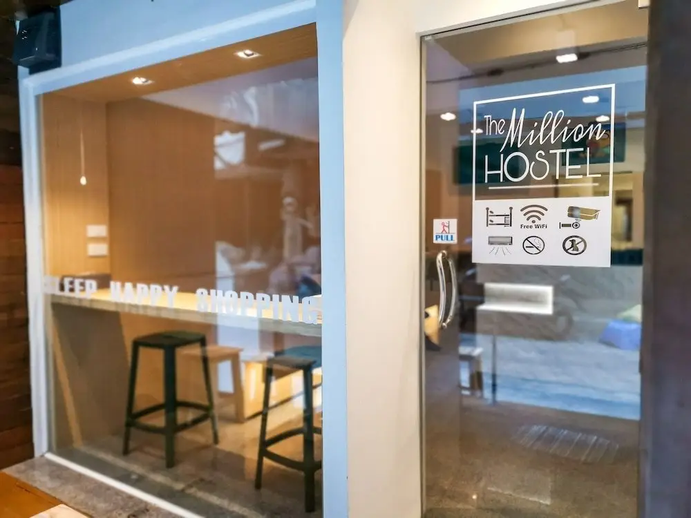 Бангкок: The Million Hostel 19