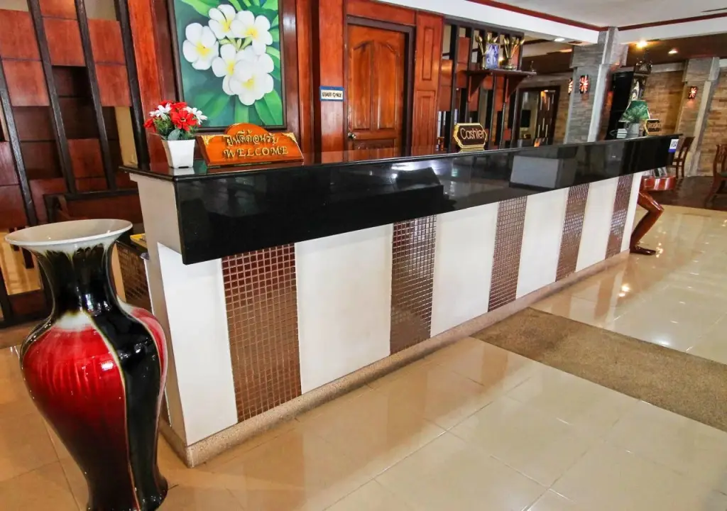 Као Лак: Khaolak City Hotel