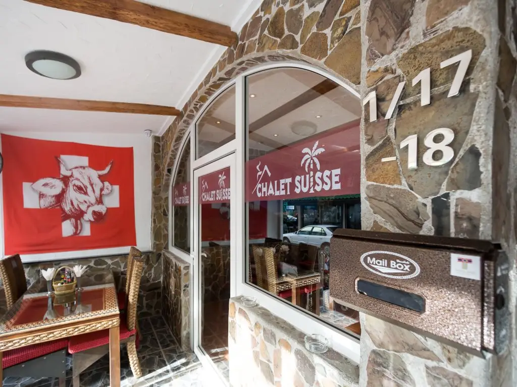Паттайя: Chalet Suisse