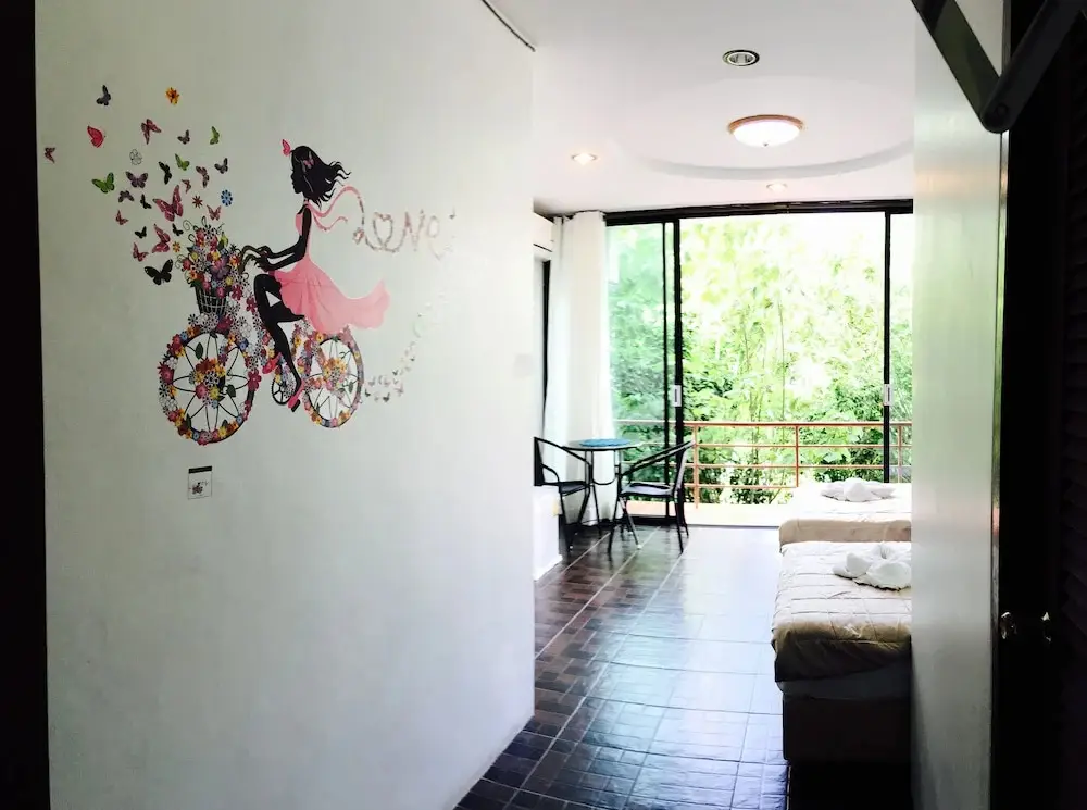 Ланта: Lanta Friendly House