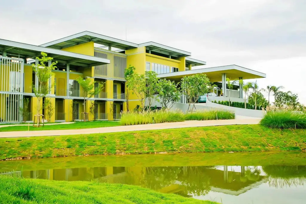 Мэй Джо: Villa Meesuk Residences