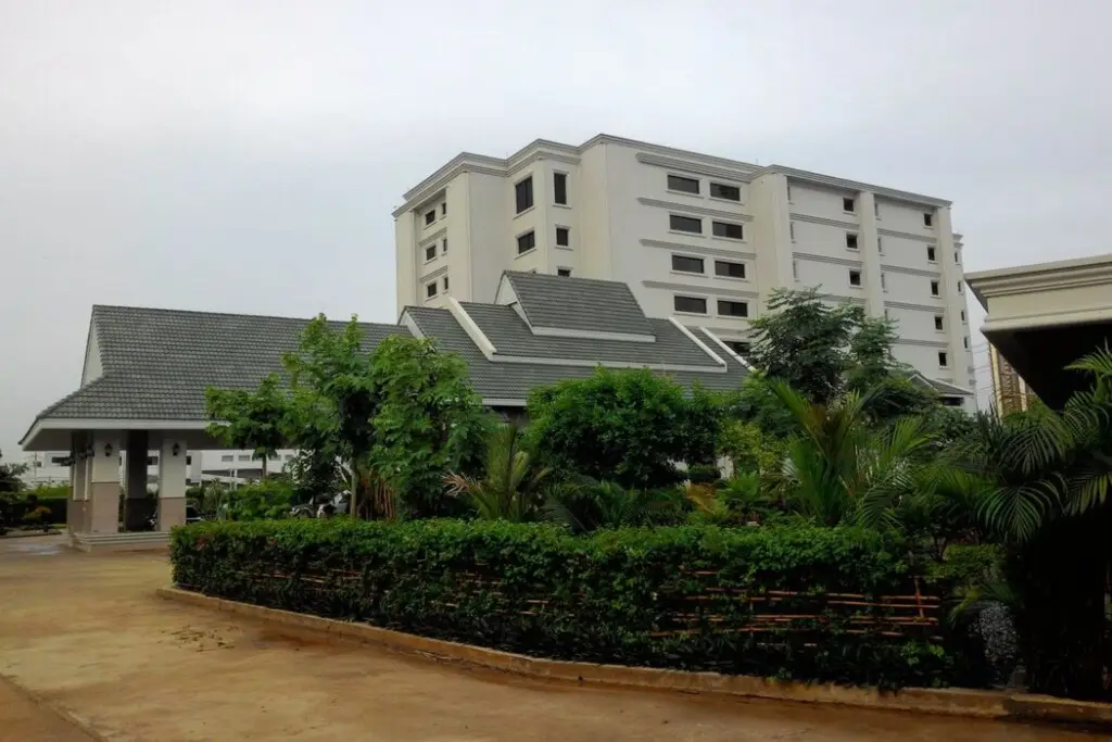 Паккрет: Pearl Resort and Hotel