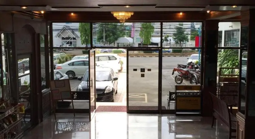 Пхитсанулок: U-Thong Hotel