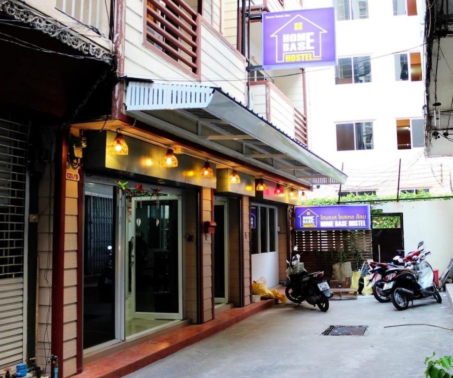 Home Base Hostel - Adults Only — фото 1