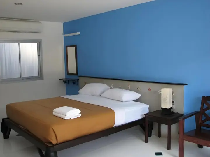 Паттайя: Baan Klang Noen Apartment
