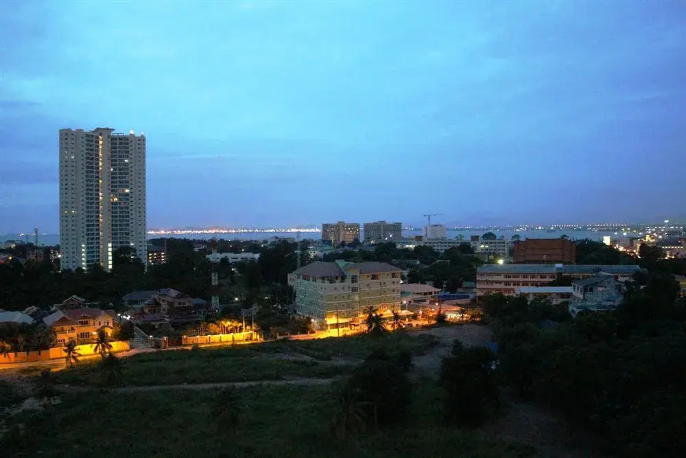 Паттайя: Lumpini Ville Naklua Good Luck