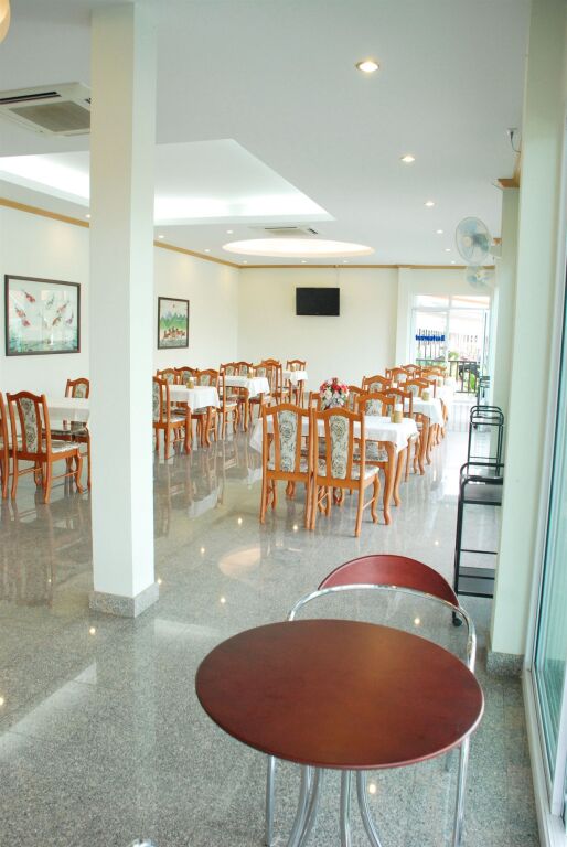Сурин: Martina Hotel