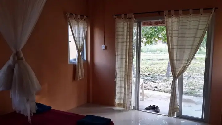 Самуи: Jinta Beach Bungalow