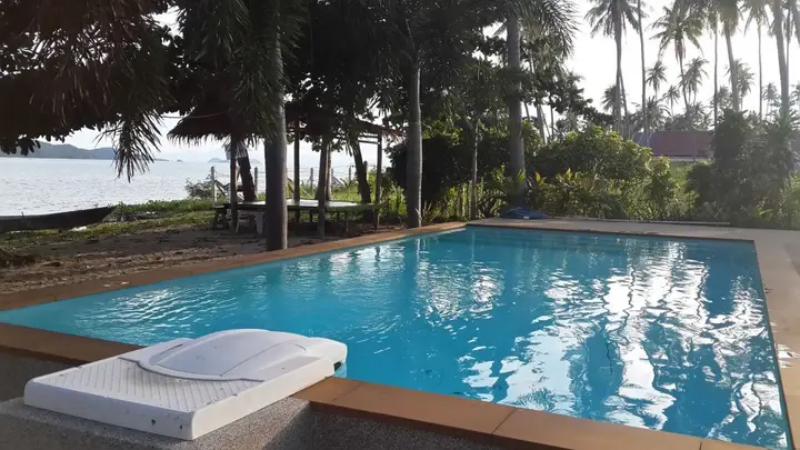 Самуи: Jinta Beach Bungalow