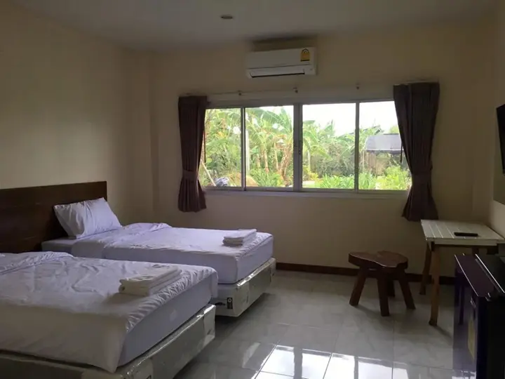 Сураттхани: Be Fine Sabuy Hotel & Resort