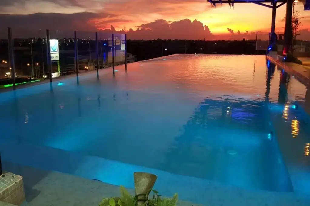 Нонтхабури: Bluetel Residence Tiwanon Station