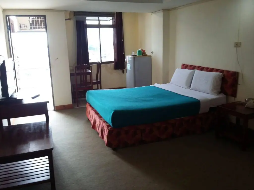 Бангкок: Donmuang Mansion