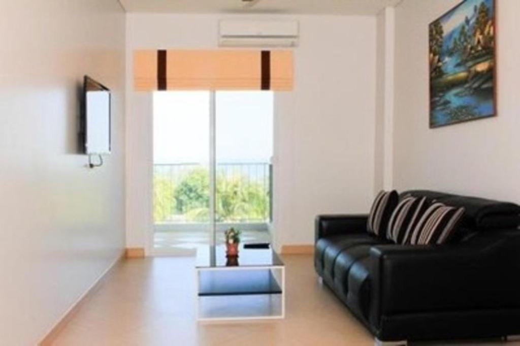 Сам-Рои-Йот: The Sea Condominium