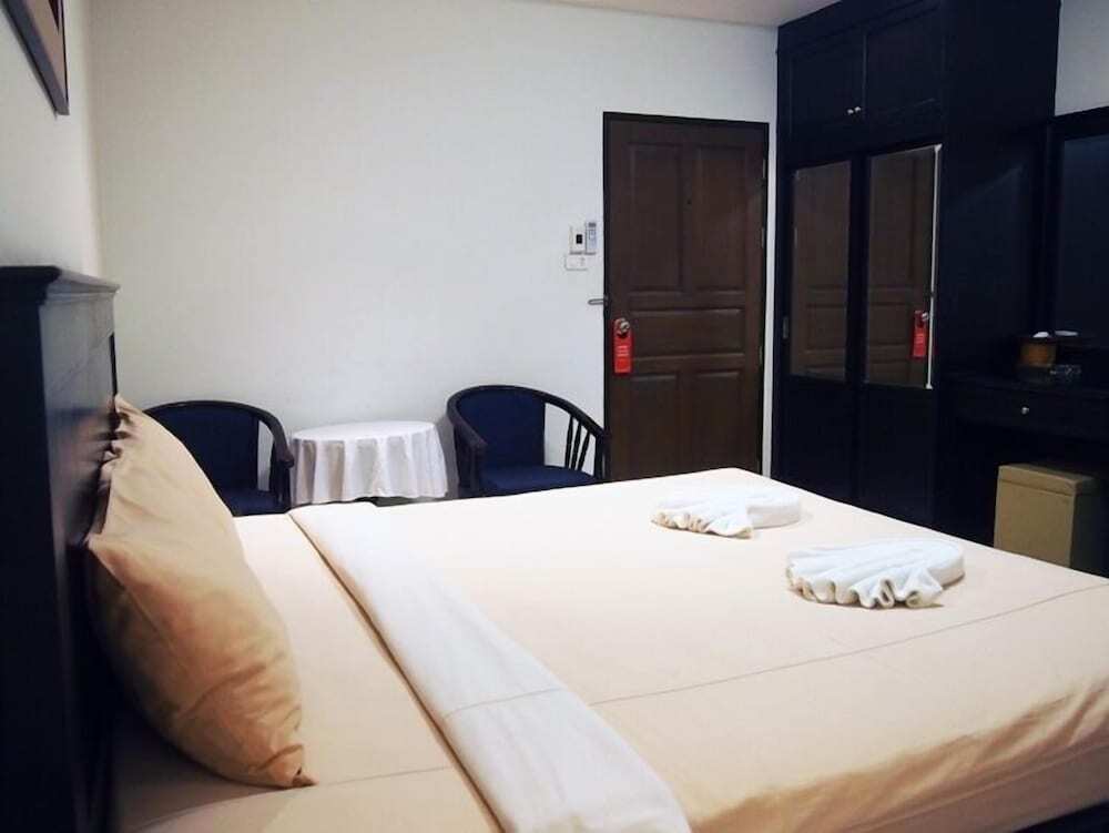 Паттайя: @Home Executive Apartment