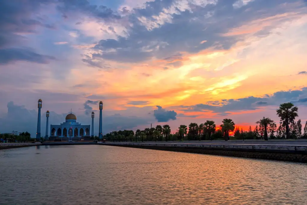 Хатъяй: Win Resort Hat Yai