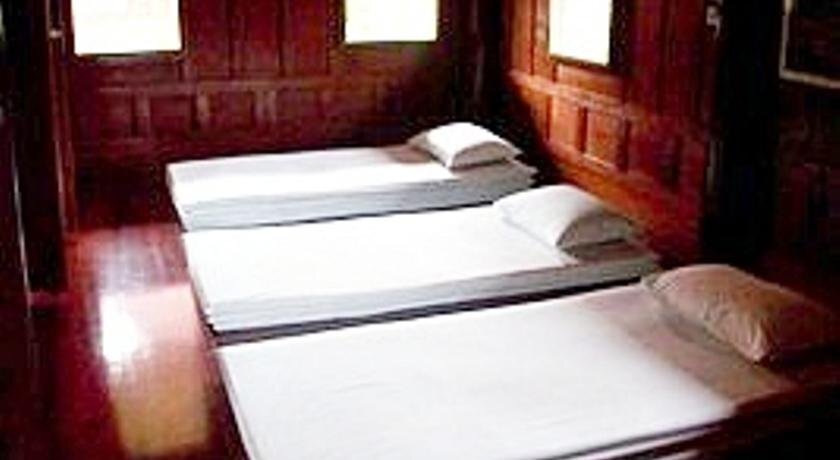 Ампхава: Baan Suan Sriwara
