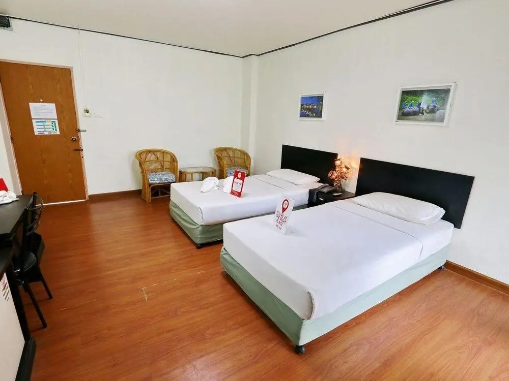 Лампанг: M.R Palace Hotel