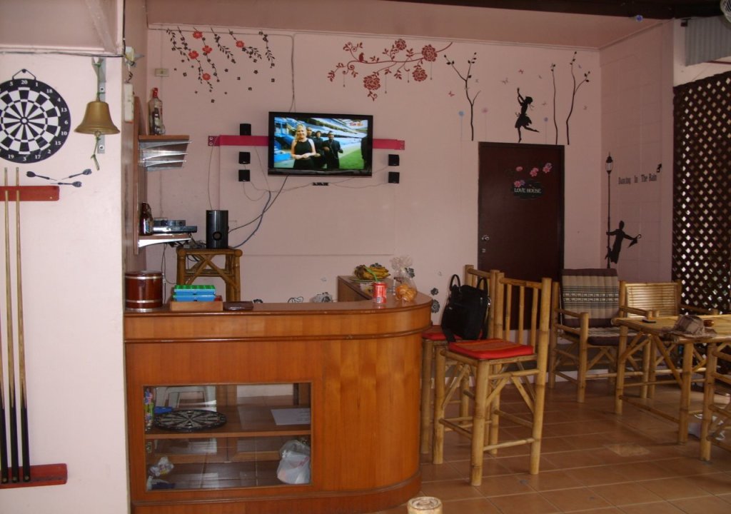 Кату: Baan Nitra Guesthouse