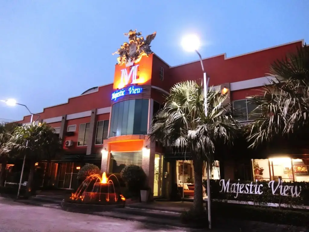 Majestic View Hotel — фото 1