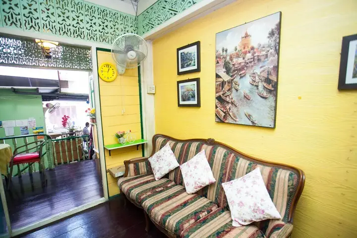 Бангкок: Laksameenarai Guesthouse - Hostel
