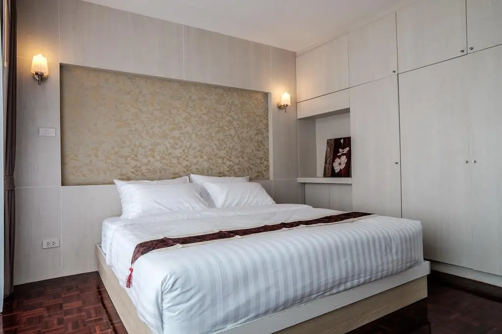 Паккрет: Hillry Residence