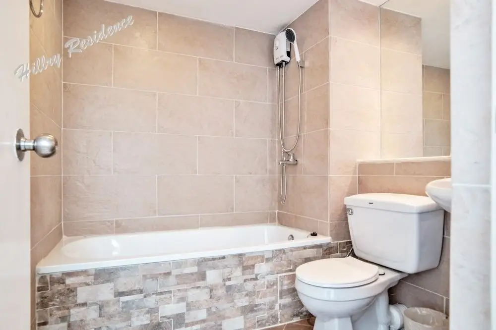 Паккрет: Hillry Residence