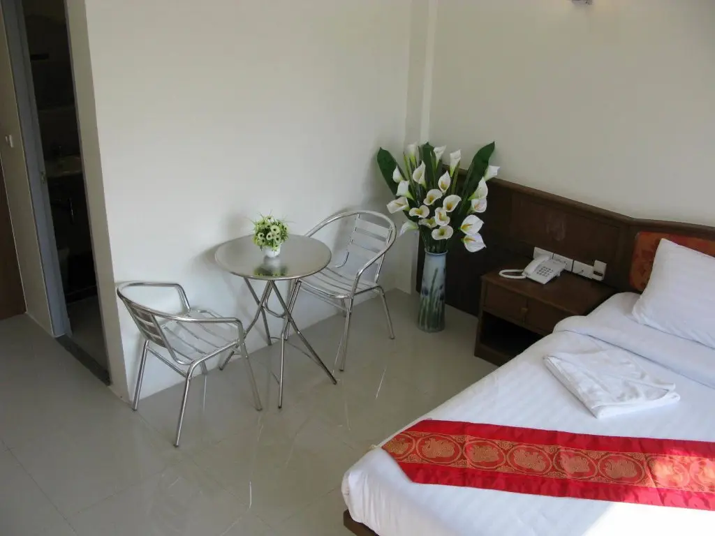 Кату: Sabai Inn Patong