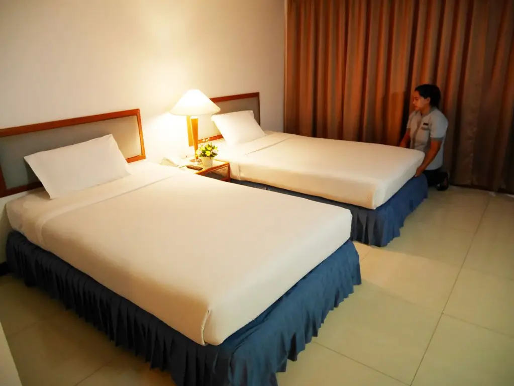 Уттарадит: Friday Hotel