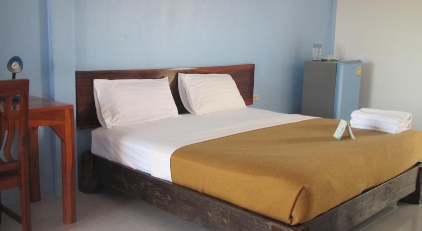 Паттайя: Baan Klang Noen Apartment