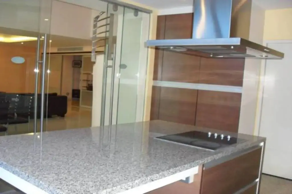 Бангкок: Seven Place Executive Residence