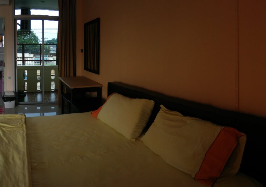 Сураттхани: Promplace Residence