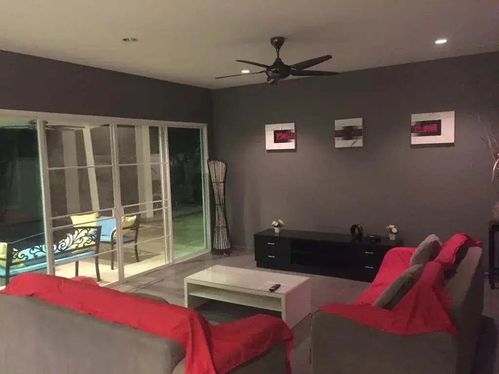 Муанг: Racha Villa