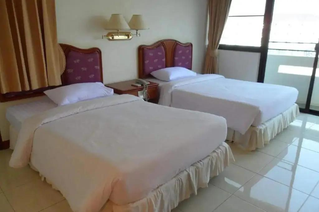 Пхитсанулок: Kresident Hotel