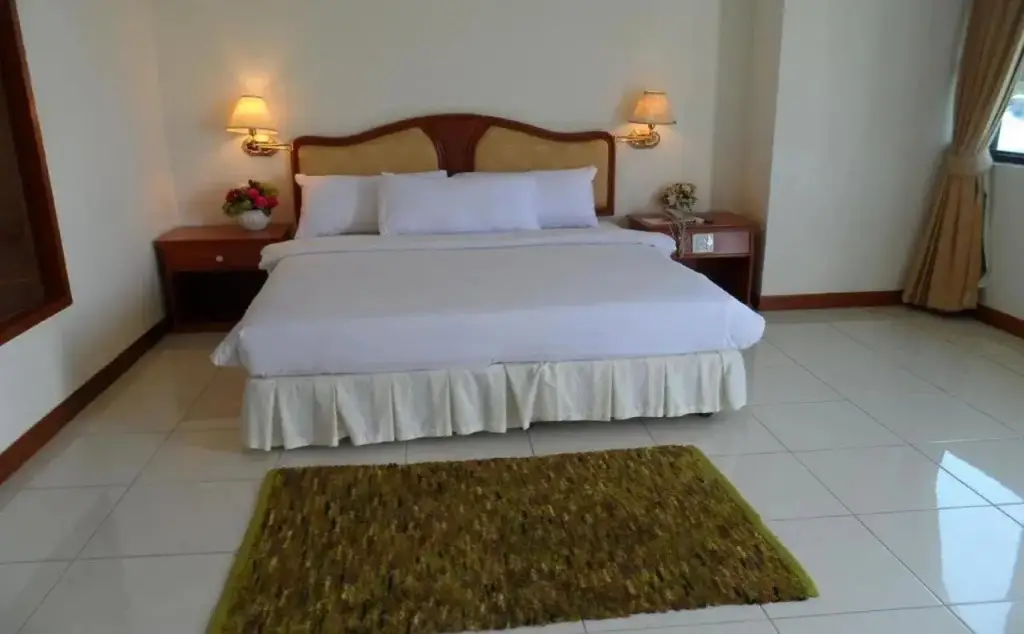 Пхитсанулок: Kresident Hotel