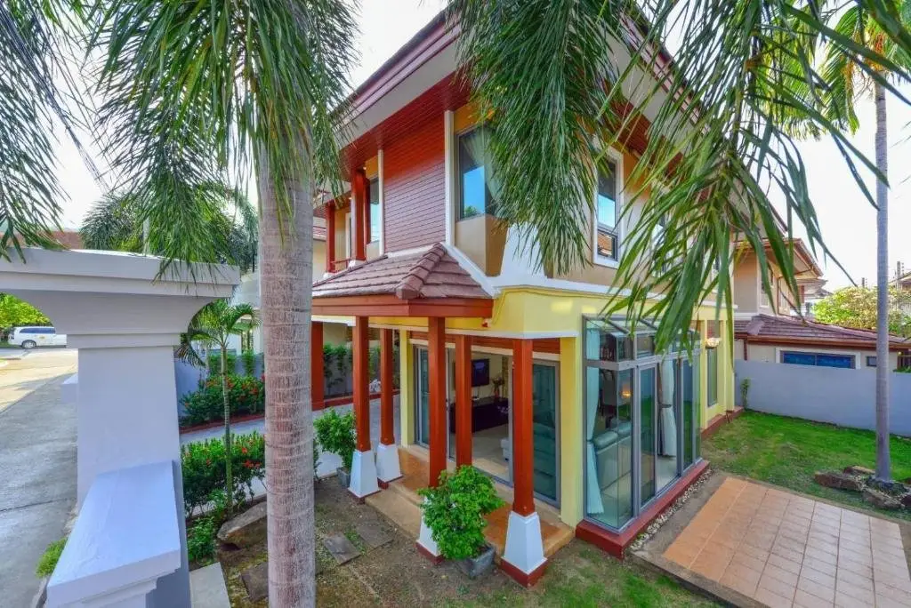 Кату: 74 Patong villa walk to Bangla Rd in 10min 3 room cozy modern style