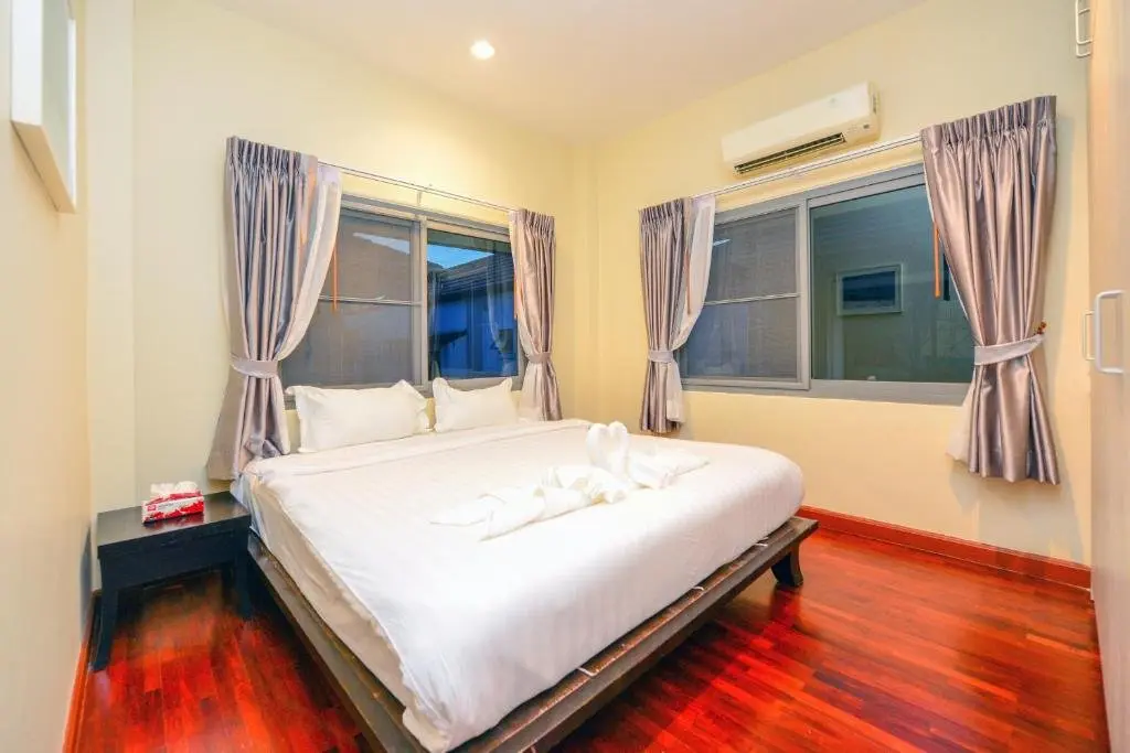 Кату: 74 Patong villa walk to Bangla Rd in 10min 3 room cozy modern style