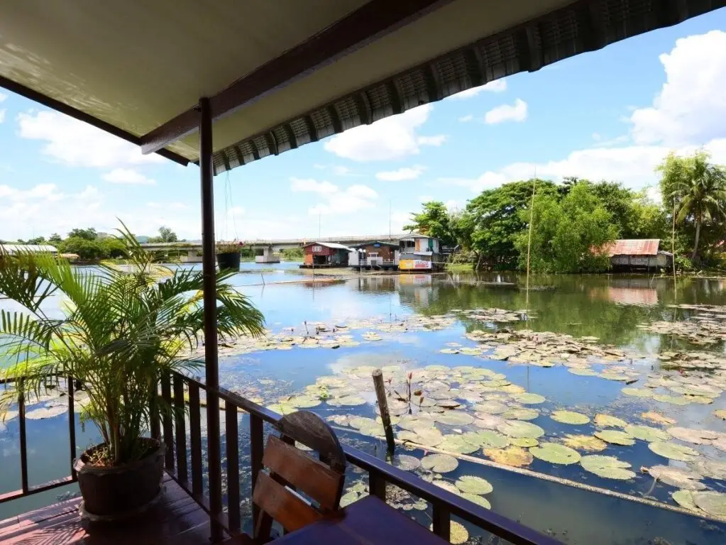 Канчанабури: The Best Riverside Guesthouse Kanchanaburi